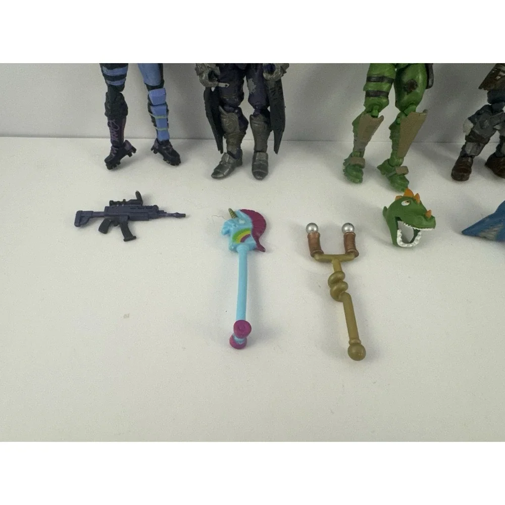 Fortnite Action Figure Lot of 4 +‎ Accessories